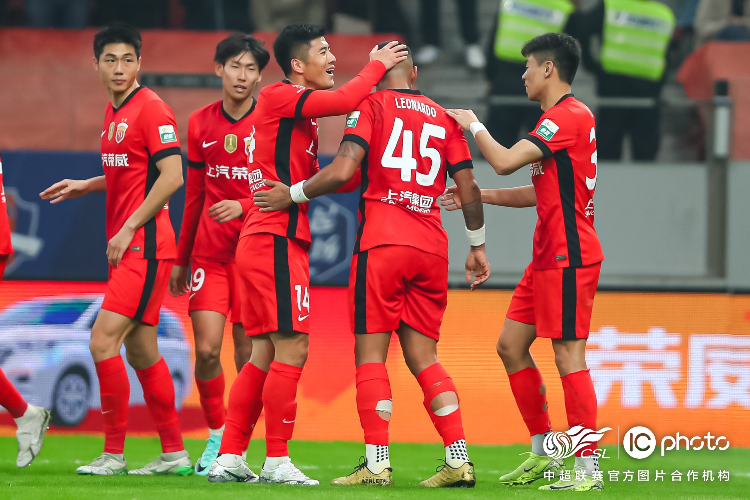 九游娱乐入口 -关于清晨葡超传出新动向，成都蓉城迎来里程碑，管理层表态：信心回归，更衣室氛围转暖的信息