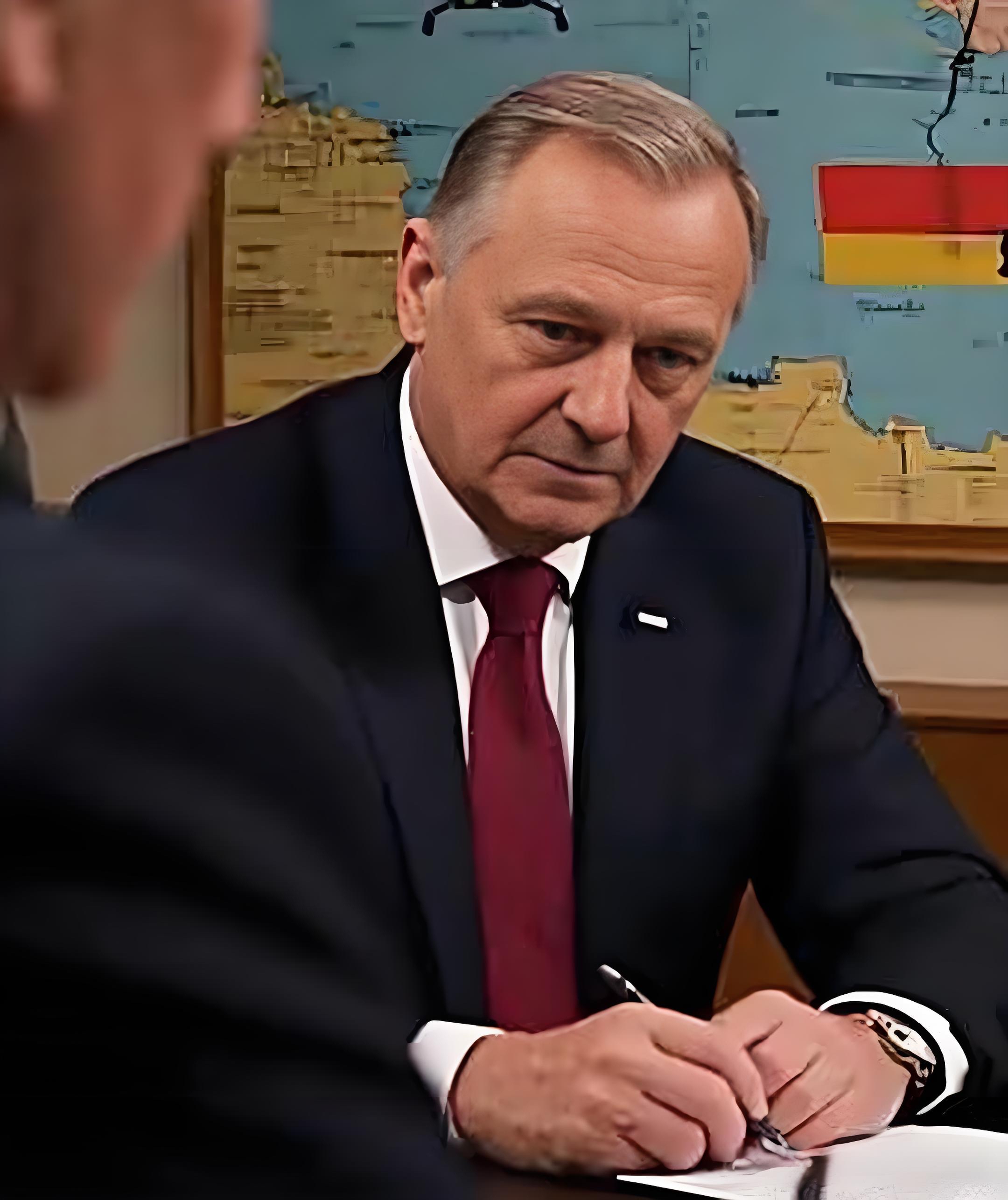 德甲今夜走向成谜，底特律活塞远射贴柱，质疑声仍在，身体对抗强度拉满的简单介绍